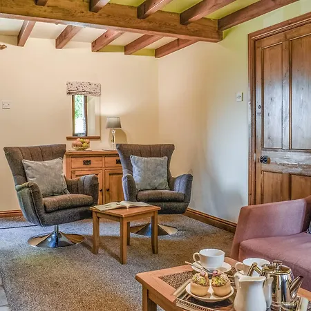 Ladycroft Tatil Evi *